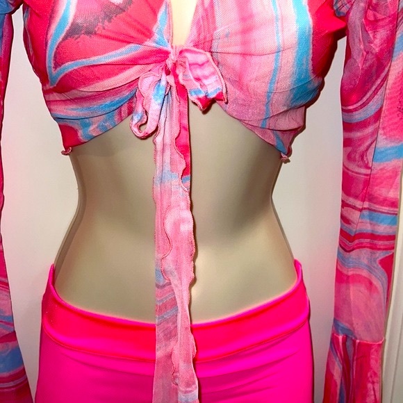 New Mesh Tie Front long sleeve Crop Top - Picture 7 of 8